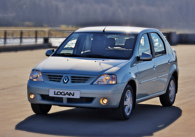 Автомобиль Renault Logan