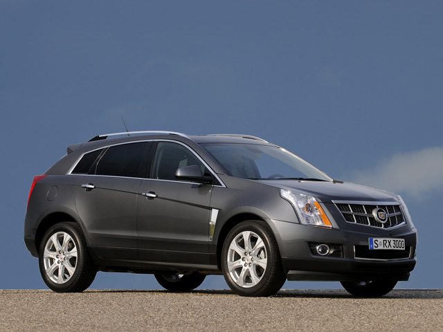 Автомобиль Cadillac SRX: вид сбоку