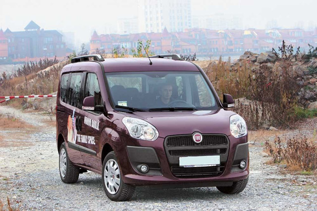 Автомобиль FIAT Doblo в пассажирском варианте может быть оснащён 7 сиденьями