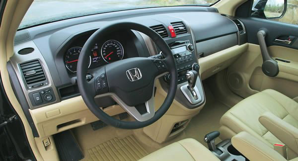 Honda CR-V может похвастаться до мелочей продуманным салоном