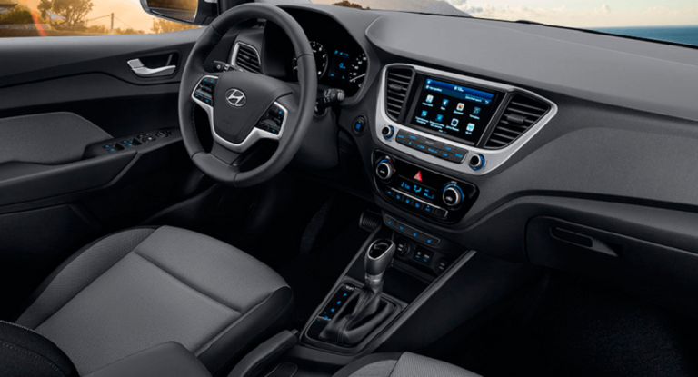 Hyundai accent салон