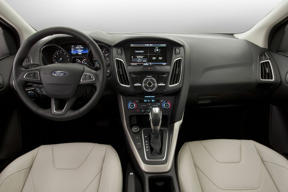 Ford Focus салон светлый