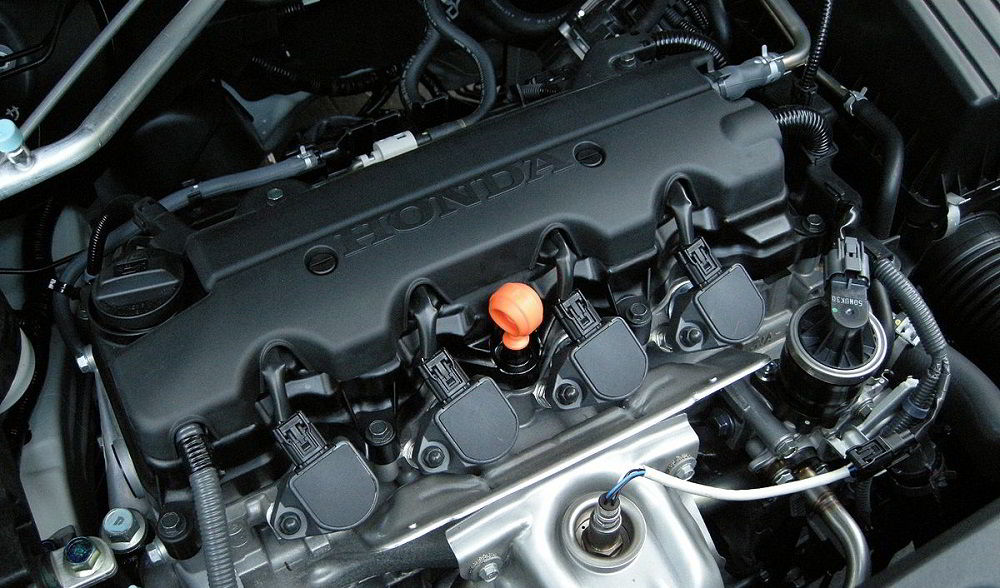 Автомобильный двигатель R20A от Honda
