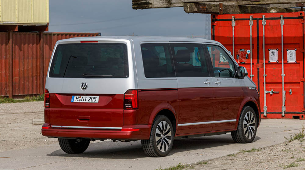 Volkswagen Multivan сзади