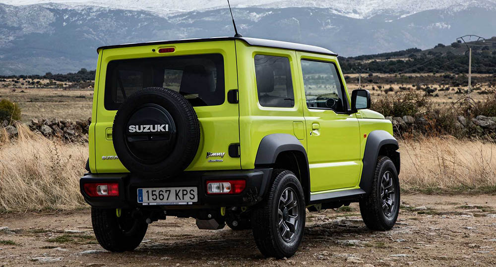 Suzuki Jimny сзади