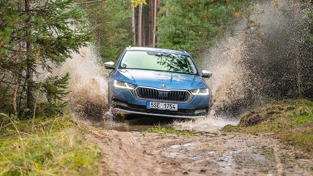 Универсал Skoda Octavia Scout на бездорожье Skoda Octavia Scout на бездорожье