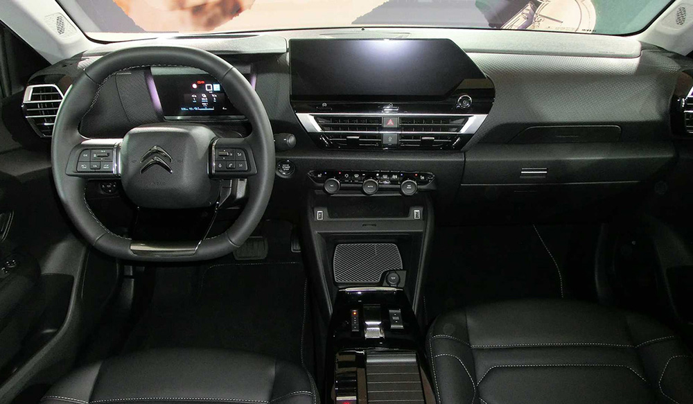 Авто Citroen C4 sedan внутри