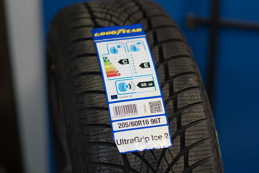 Goodyear UltraGrip Ice 2