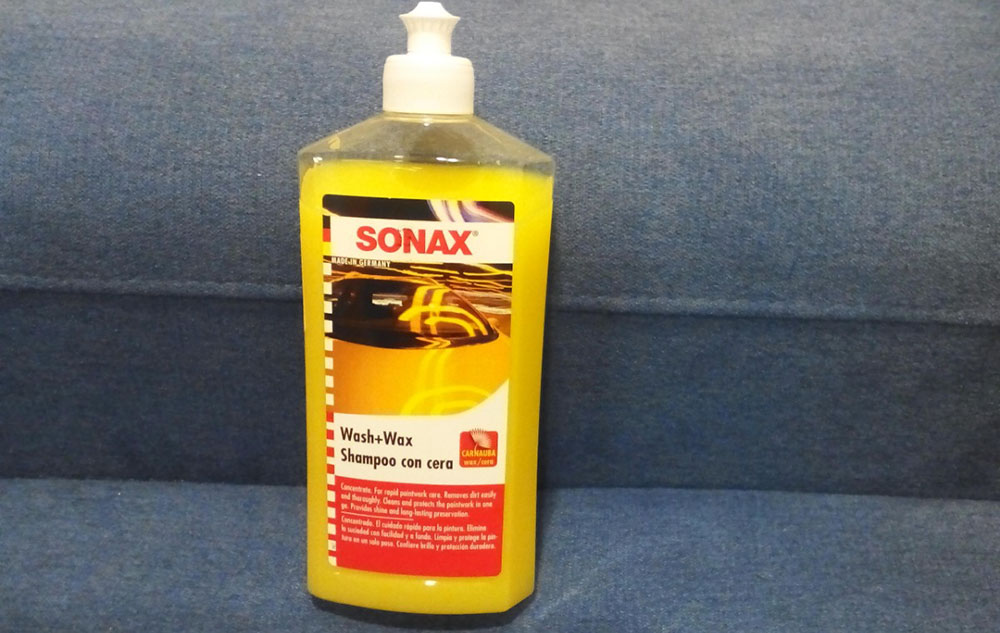 Шампунь SONAX Wash and Wax