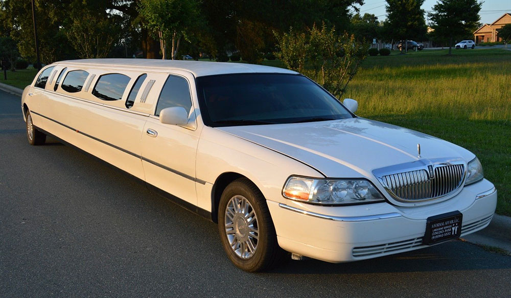 Авто Lincoln Town Car