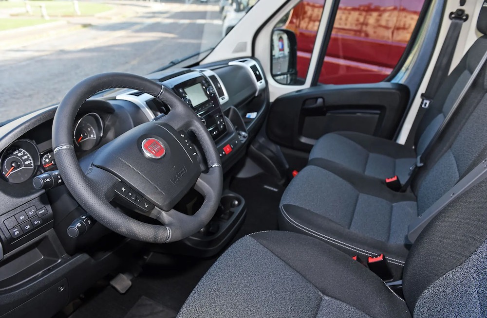 Автомобиль Fiat Ducato внутри