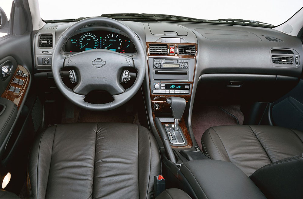 Nissan Maxima V поколения внутри