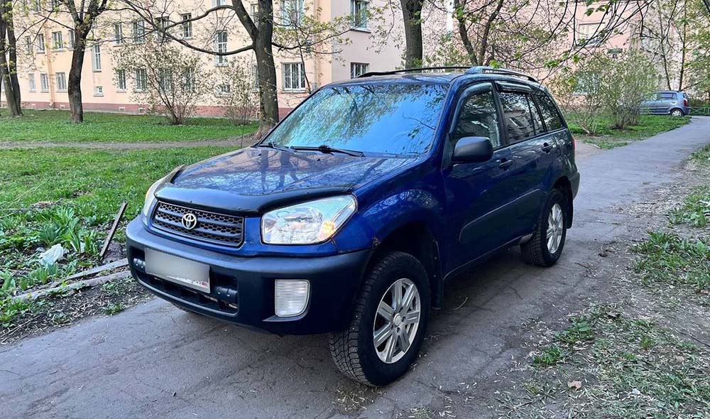 Внедорожник Toyota RAV4 II