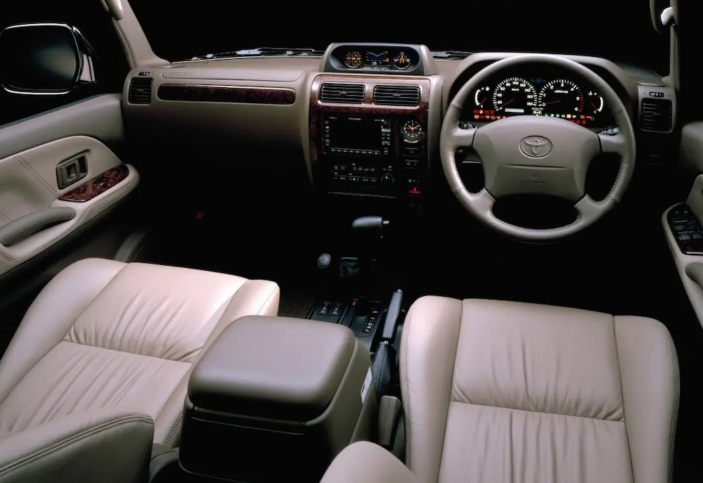 Салон Toyota Land Cruiser Prado 90