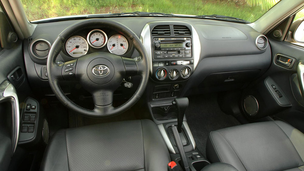 Салон Toyota RAV4 II