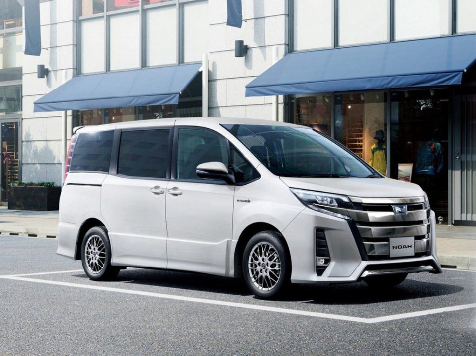 Toyota Noah (Voxy)